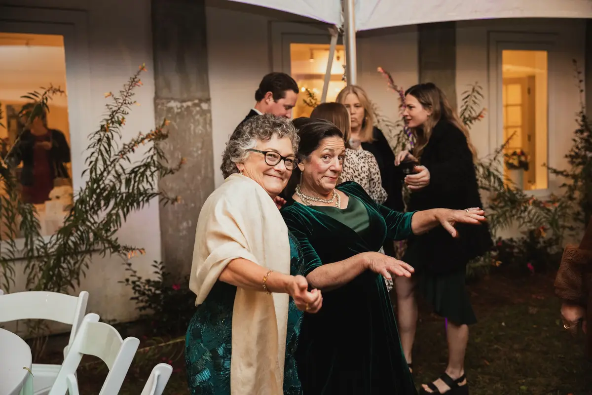 Cassidy & Jonathan — photo 1